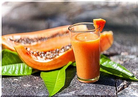 Make your own juice with papaya.