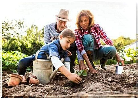 4 ways to help children remember their grandparents