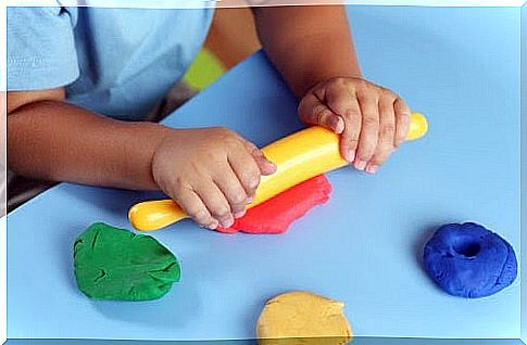 5 activities to explore tactile stimulation for children