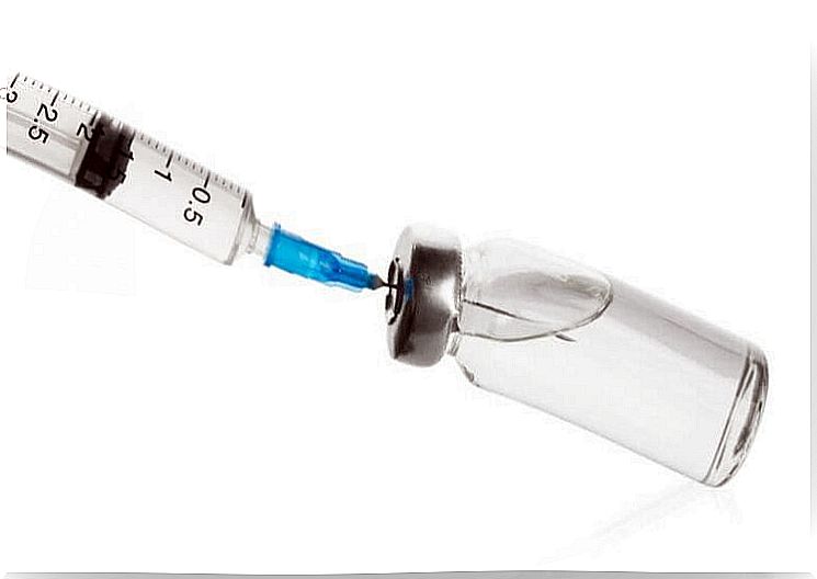 Syringe with vaccine