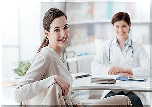 woman at doctor