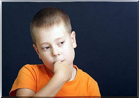 children biting their nails