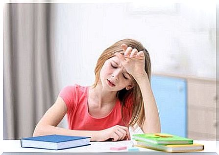 Psychosomatic disorders: girl with headache