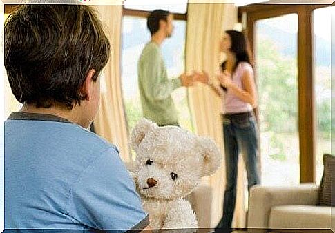 raise children: mother and father quarrel in the background, children with teddy bears in the foreground