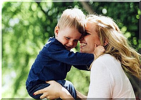 positive parenting: mother and child playing